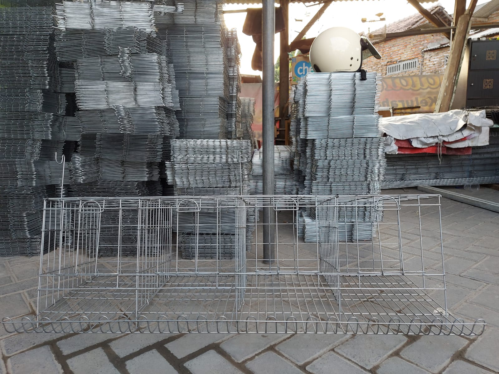 Kandang galvanis pintu 4 - kapasitas 8 ekor pullet
