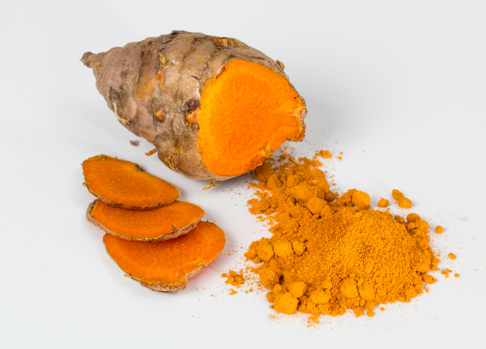 Kunyit merupakan herbal alami yang bisa di berikan untuk ayam petelur